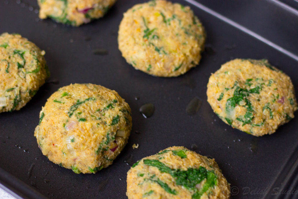 Roll the quinoa mixture in between your palm to make quinoa patties
